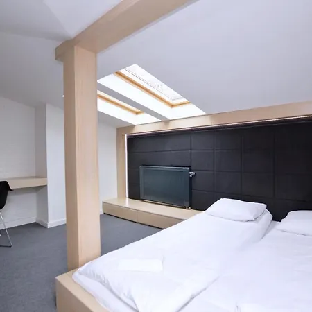 Victus Apartamenty, Aura *