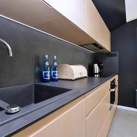 Chic & Stylish Victus Near The In By Renters * Sopot