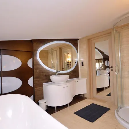 Apartament Chic & Stylish Victus Near The In By Renters *